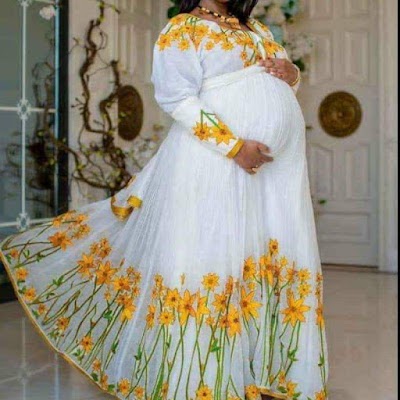 ladies' traditional Dresses