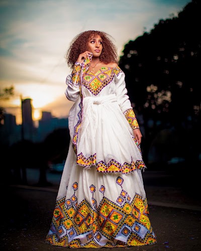 ladies' traditional Dresses