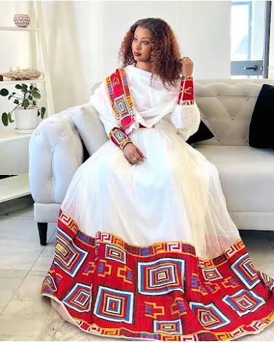 ladies' traditional Dresses