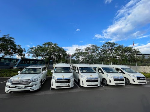 Etatye Car Rental Addis Ababa, Ethiopia – Luxury & Airport Transfer የመኪና ኪራይ