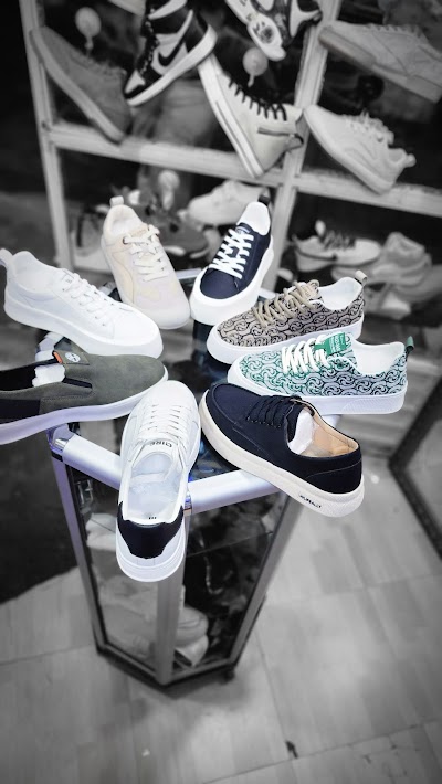 Cheru brand shoe ቸሬ ጫማ ቤት