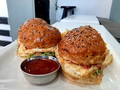 #23 Burger and Juice