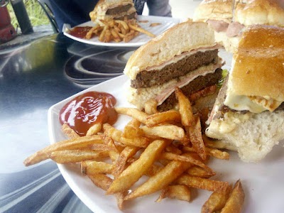 WOW Burger🍔 Bole Millennium | ዋዉ በርገር🍔 ቦሌ ሚሊኒየም