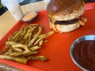 Choke Burger & Coffee ጮቄ በርገር ና ቡና ( Kazanchis Branch)