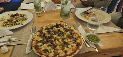 Keteme Pizzeria Restaurant + Lounge