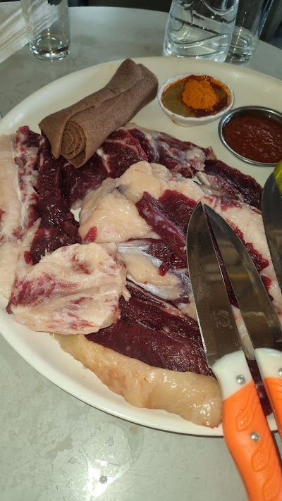 Yonas Chercher Butcher | Summit | ዮናስ ጨርጨር ስጋ ቤት | ሰሚት